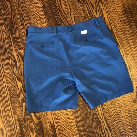 Vineyard Vines Blue Shorts - Picture 5 of 9